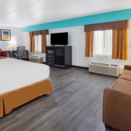 Days Inn By Wyndham Livonia Canton Detroit Zimmer foto