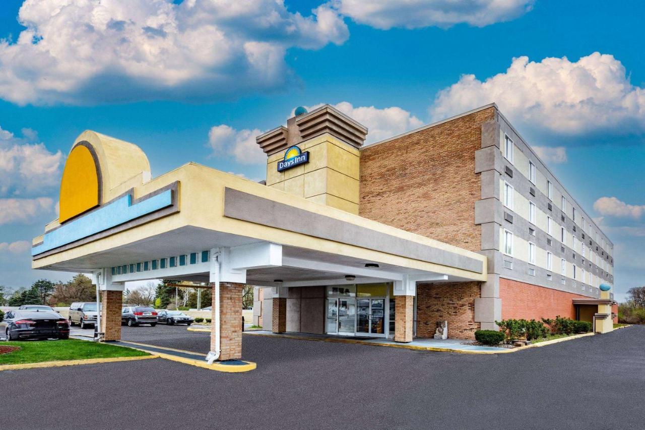 Days Inn By Wyndham Livonia Canton Detroit Exterior foto
